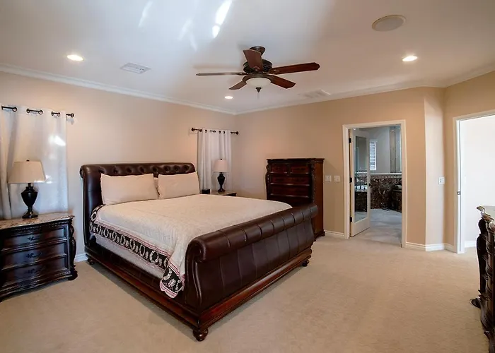 Golf Course Luxury Retreat On Hogan *