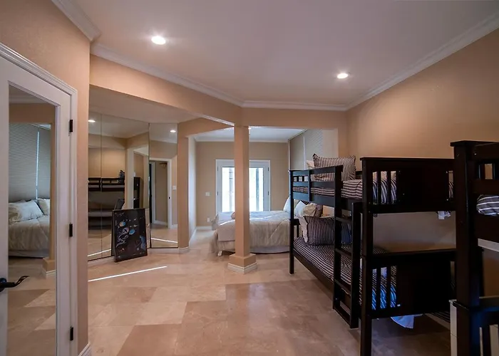 Golf Course Luxury Retreat On Hogan